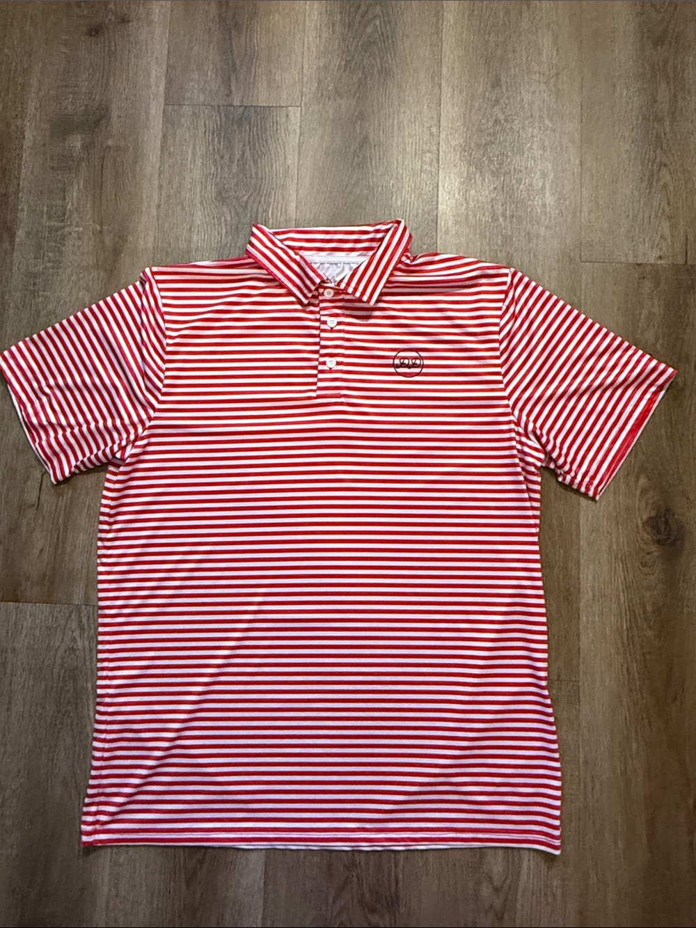 DD red and white striped polo size large